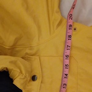 Lands End raincoat w/hood• Lining is soft&cozy•Childs M 10-12•Yellow